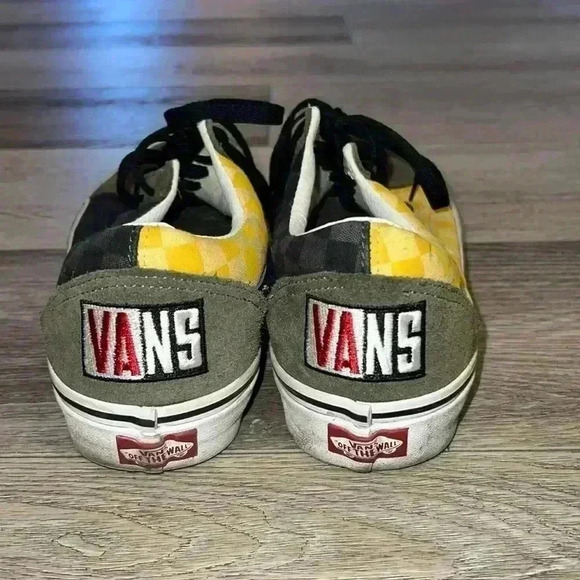 Vans - Picture 5 of 6